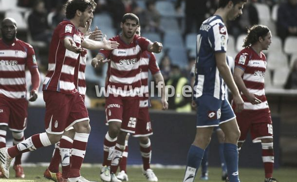 Insúa debuta con el Granada CF en Riazor