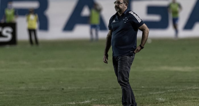 Insatisfeito com empate do Cruzeiro, Enderson Moreira cita dificuldade da Série B: "Competição de resistência"