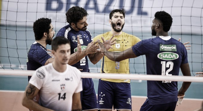 Sada Cruzeiro bate Blumenau em sets diretos e mantém liderança isolada na Superliga