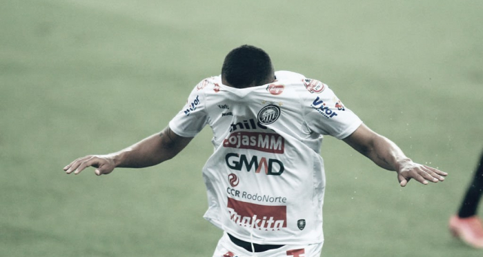 Operário aplica goleada histórica contra Athletico-PR na Arena da Baixada