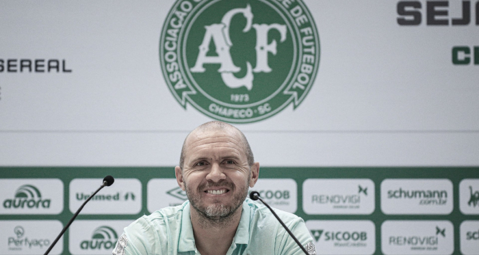 Mozart valoriza desempenho da Chape após empate contra Marcílio Dias