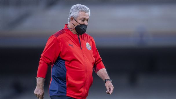 Víctor Manuel Vucetich es cesado de la dirección técnica de Chivas
