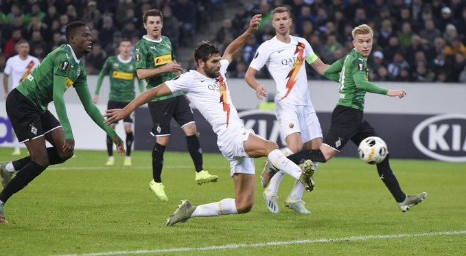 Europa League- Fazio croce e delizia . All'ultimo respiro Thuram affonda la Roma e fa volare il Borussia (2-1)