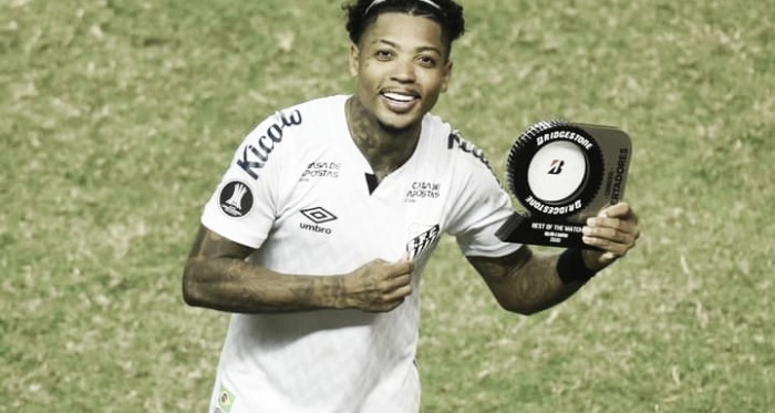 Eleito melhor em campo, Marinho valoriza vitória do Santos no Equador: "Feliz por tudo"