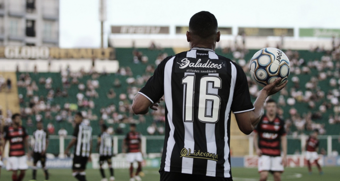 Na caça ao líder, Atlético-GO recebe lanterna Figueirense pela Série B