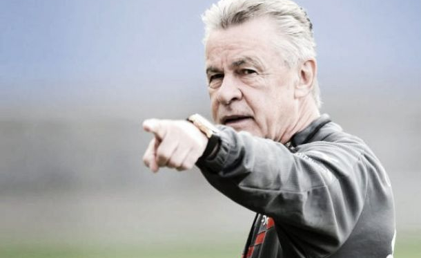 Hitzfeld: “Nos tuvimos que adaptar al juego tan rápido de Ecuador”