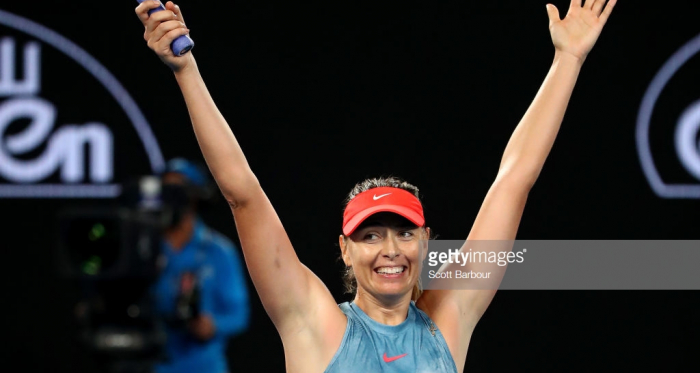 Sharapova is all smiles after ending Wozniacki's title defense/Photo: Scott Barbour/Getty Images