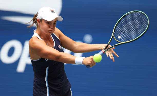 US Open Day 2 women's wrapup: Barty, Pliskova, Swiatek cruise; Andreescu edges Golubic