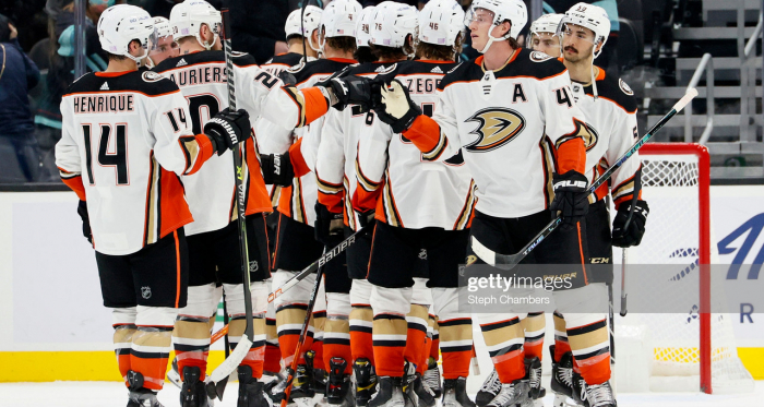 Terry continues hot streak as Ducks outscore Kraken