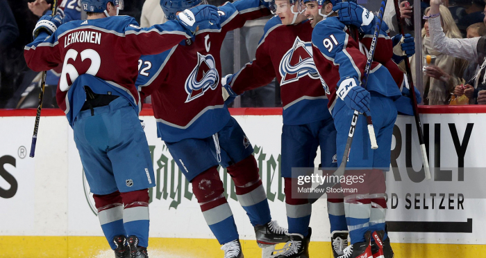 2022 Stanley Cup playoffs: First-period outburst leads Avalanche past Predators in Game 1