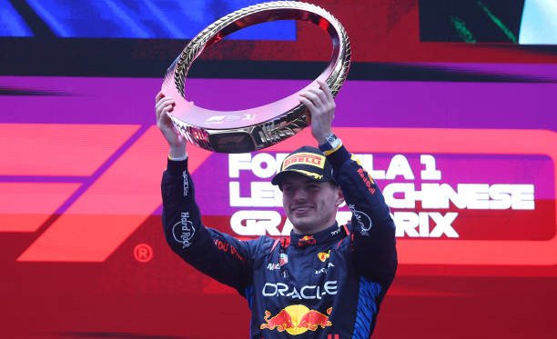 Max Verstappen domina en un GP de China plagado de safety cars