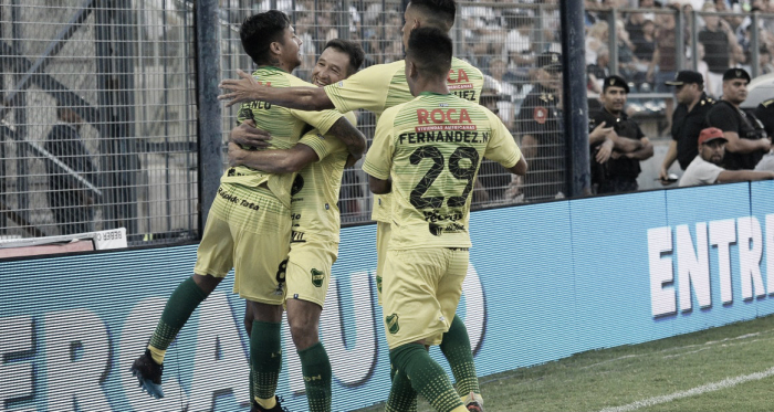 Defensa y Justicia festeja la apertura del marcador. Foto: Diario Olé.