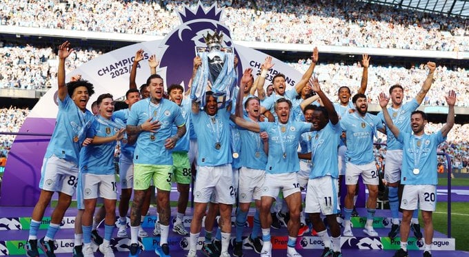 El Manchester City revalida la corona inglesa