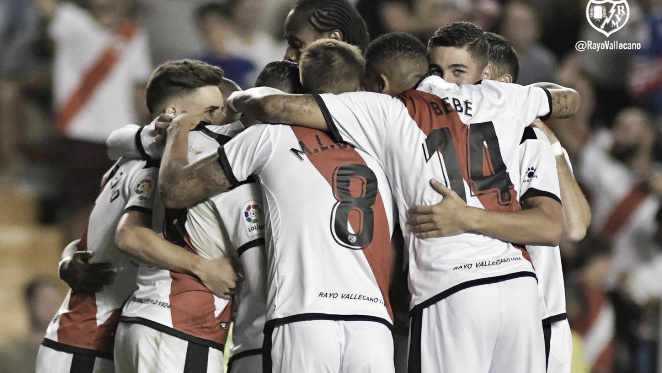 Jugadores celebrando un gol. Fotografía: Rayo Vallecano S:A.D