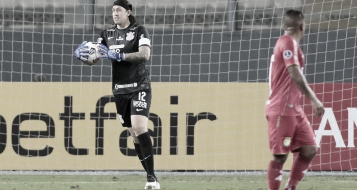 Ainda sem técnico, Corinthians recebe Sport Huancayo pela Sul-Americana