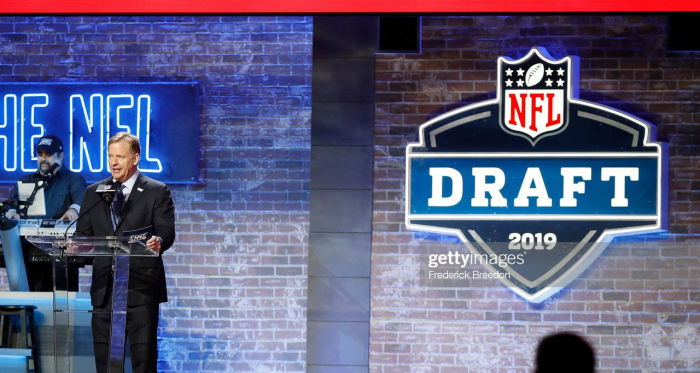 VAVEL UK eve-of-draft Mock – Five
draft-day trades, Jones to 49ers