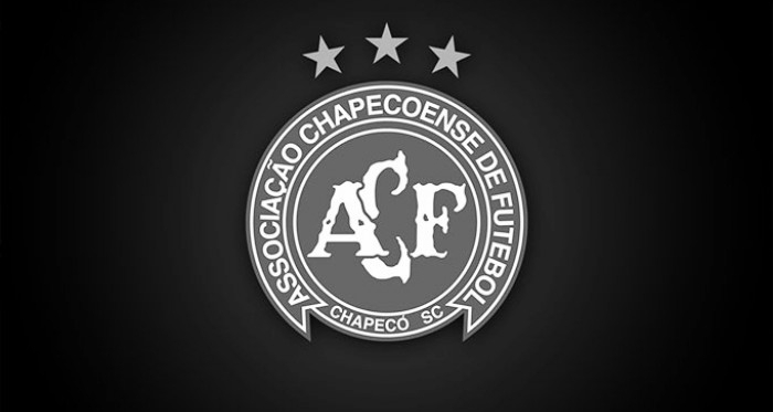 Escudo de Chapecoense en negro. Foto: Grada Digital