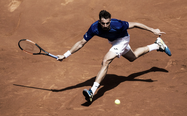 Granollers a segunda ronda en Montpellier, vence al gigante Karlovic