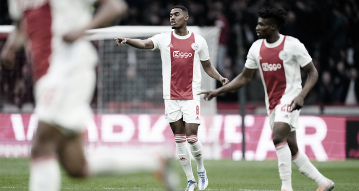 Highlights and goals: AZ Alkmaar 2-2 Ajax in Eredivisie 2021-22
