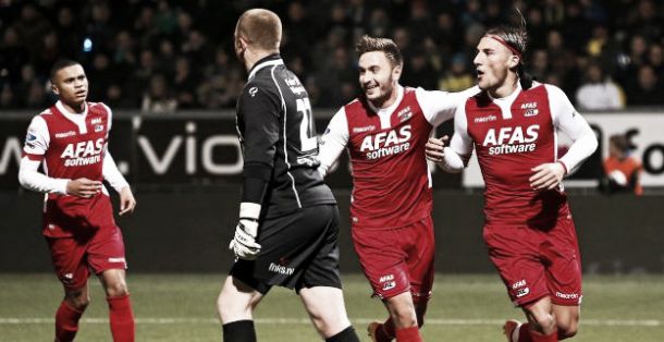 Gudelj lidera al AZ en Leuuwarden