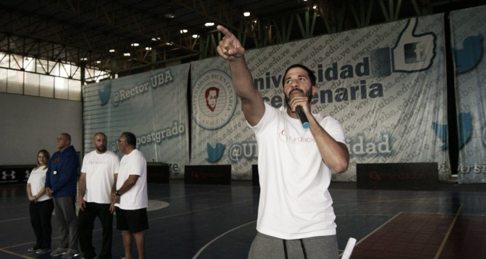 Al inicio de la clínica en Aragua | Foto: Cesar Bracamonte @ElBrakix