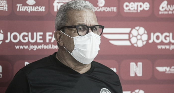 Com 100% na Série B, Hélio dos Anjos elogia elenco e comemora "consistência" do Náutico