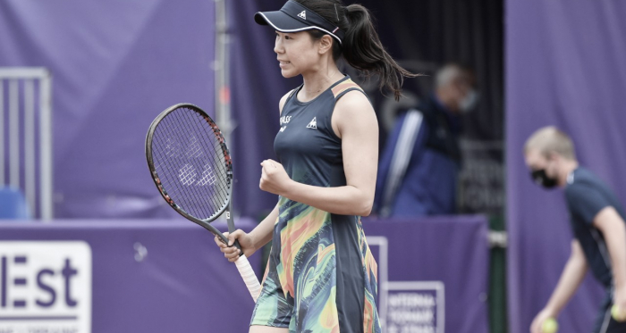 Hibino surpreende Ostapenko em Strasbourg e faz melhor campanha em saibro na carreira