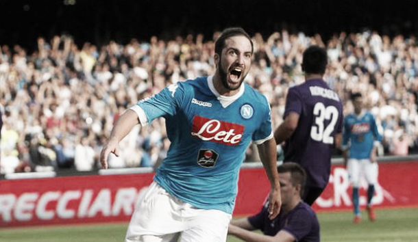 Napoli - Fiorentina finisce 2 a 1. Ora la Viola dista tre punti