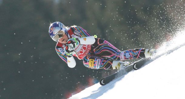 Lindsey Vonn cade in allenamento, in corso accertamenti