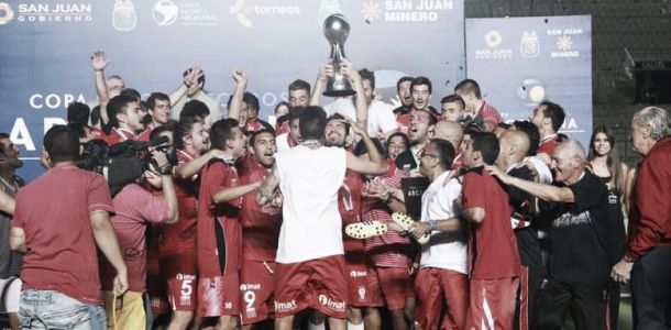Nos pênaltis, Huracán vence o Rosario Central e conquista a Copa Argentina