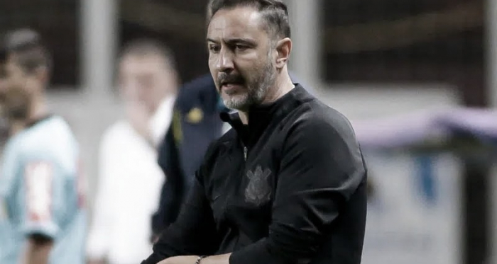 Reflexo do vice da Copa do Brasil: Vitor Pereira diz que "ainda vê muita tristeza" mesmo após triunfo no clássico