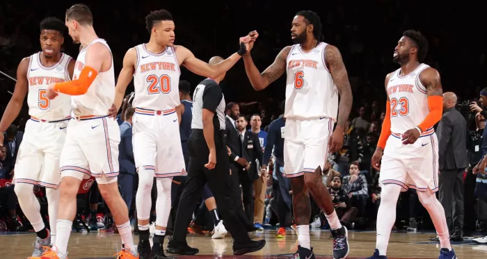 Jugadores de los Knicks durante un partido de la temporada regular.Imagen:NBA