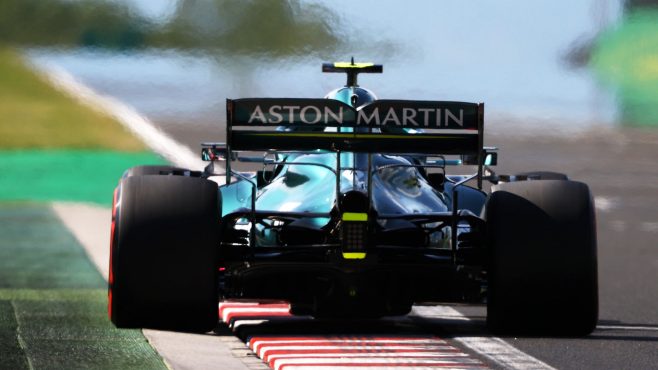 Sebastian Vettel descalificado, Carlos Sainz al podio