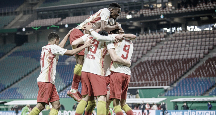 Com gols no segundo tempo, RB Leipzig vence Wolfsburg e avança na DFB Pokal
