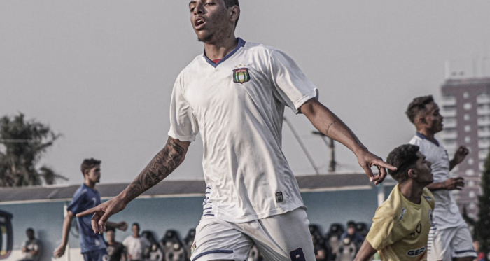 Artilheiro no Sub-20, Everton avalia estreia no profissional do São Caetano