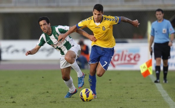 Festival de Vitolo en el triunfo de Las Palmas sobre el Córdoba