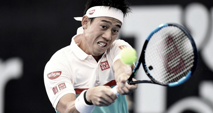 Concentración al máximo del japones en su revés. Foto: Brisbane ATP
