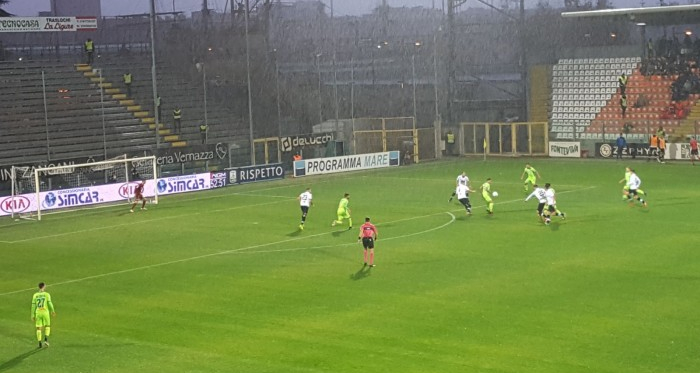 Serie B - Lo Spezia travolge il Pescara: 4-0 al Picco