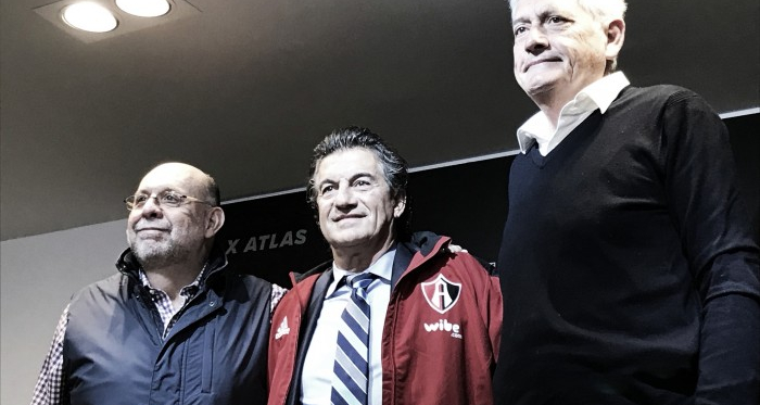 Los altos mandos del equipo presentaron a Romano | Foto: Atlas FC