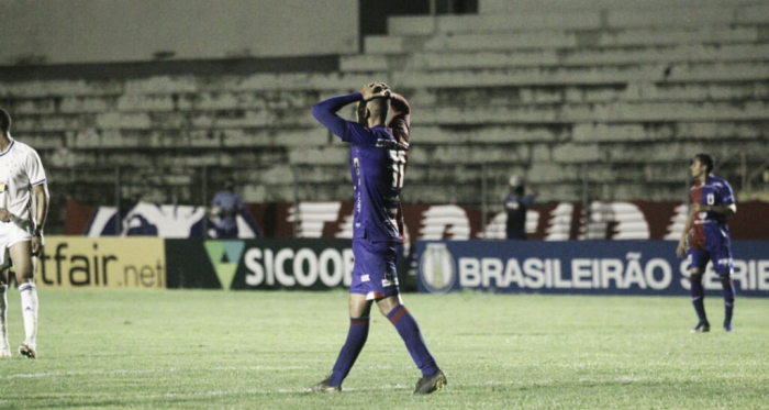 Em jogo lento Paraná e Cruzeiro empatam sem gols na última rodada da Série B