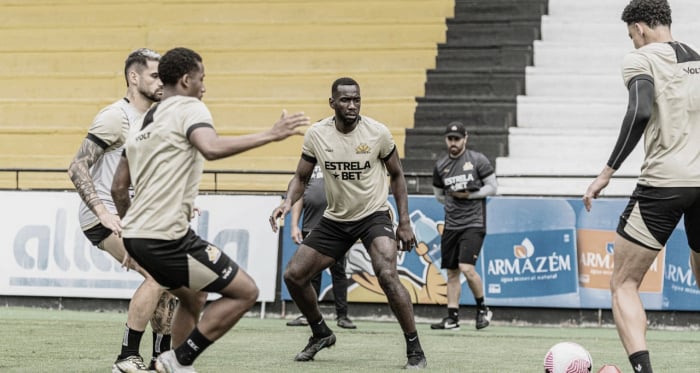 Criciúma enfrenta o Flamengo tentando sair do Z-4