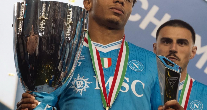 Il Napoli è supercampione! Bologna battuto 2-0 dalla doppietta di Neres