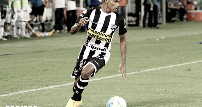 Em busca de reforços, Santa Cruz anuncia atacante Robinho, ex-Ceará