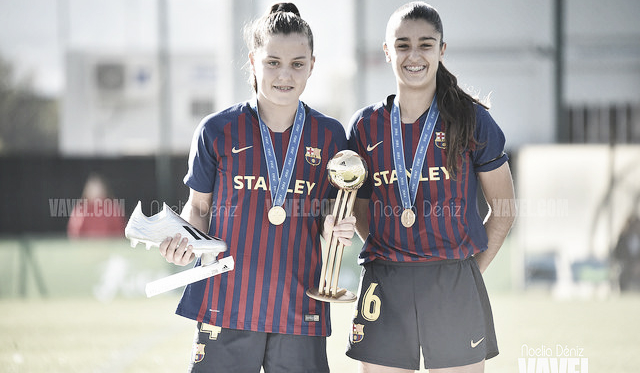 Las futbolistas del Barça lucen sus medallas del Mundial | Foto: Noelia Déniz - VAVEL