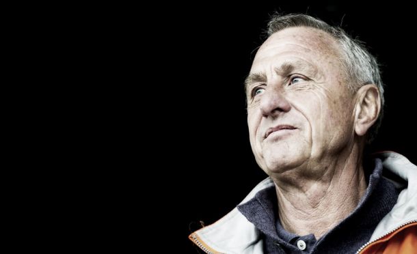 Johan Cruyff, por la pronta recuperación del balón