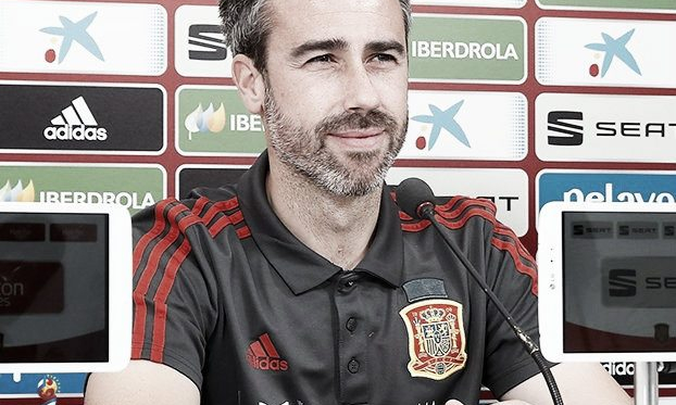  Jorge Vilda durante una rueda de prensa / Foto: @SeFutbolFem