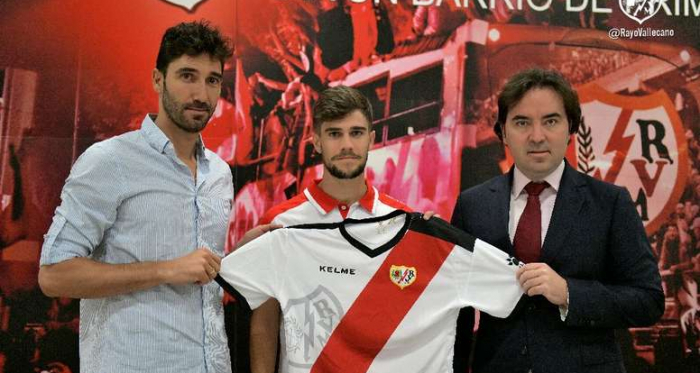 Cobeño junto a Presa en la presentación de Pozo | Fotografía: Rayo Vallecano S.A.D.