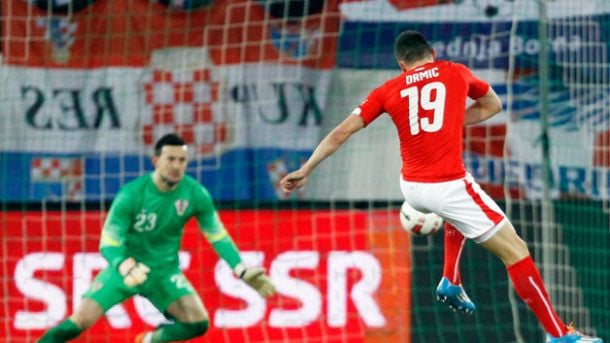 Josip Drmic, hombre gol en Suiza