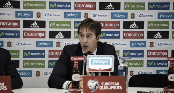 Julen Lopetegui durante una rueda de prensa | Fotografía: Jose Mendoza