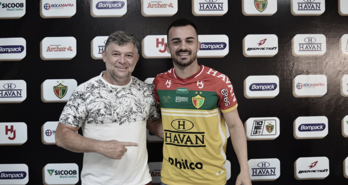 Juliano avalia bom início de Série B pelo Brusque e projeta acesso à elite